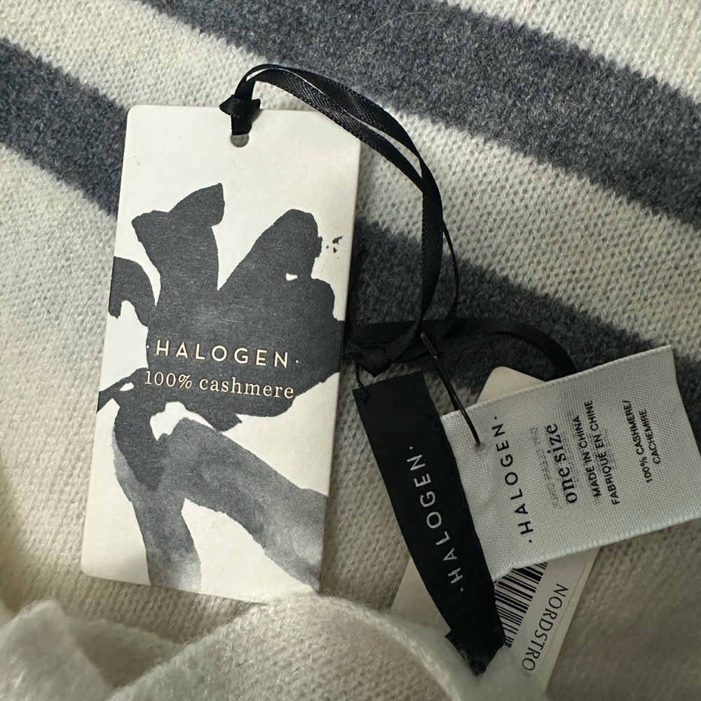 Halogen 100% Cashmere Scarf - Picture 6 of 6
